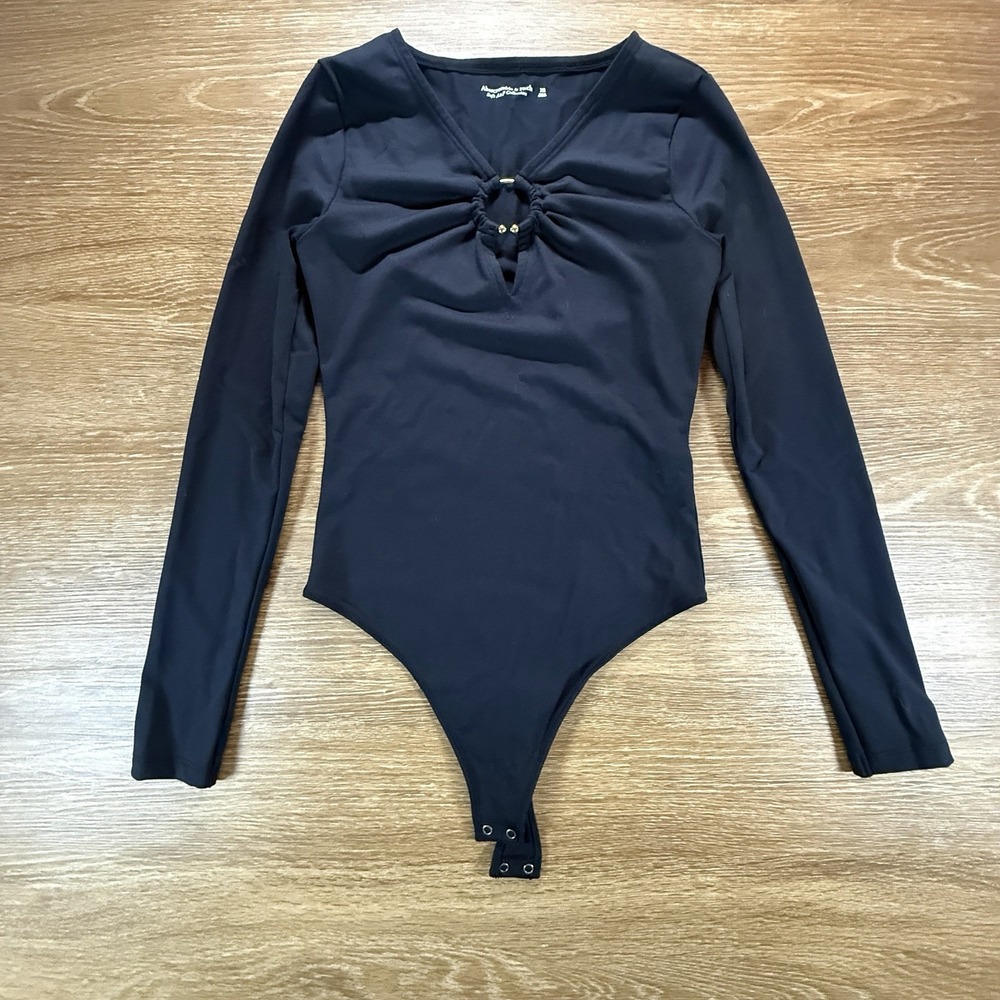 Abercrombie & Fitch Bodysuit Women XS Black Long Sleeve Ruched Cutout Minimalist - Picture 2 of 10